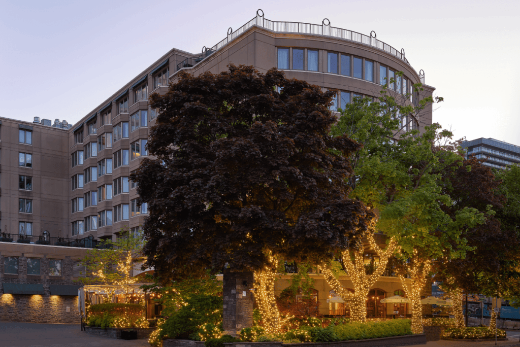 Courtyard Marriott Halifax - Exterior East Side