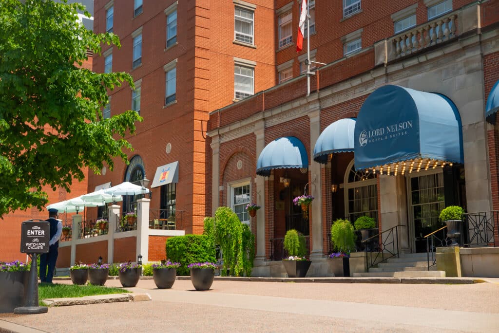 Lord Nelson Hotel & Suites