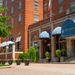 Lord Nelson Hotel & Suites Exterior