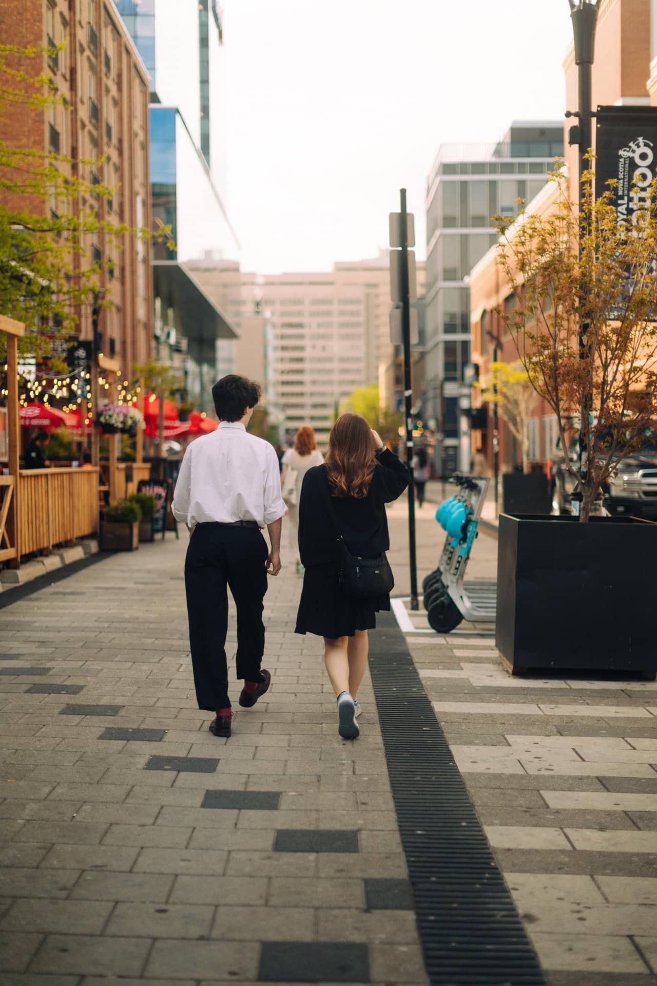 Walking on Argyle Street